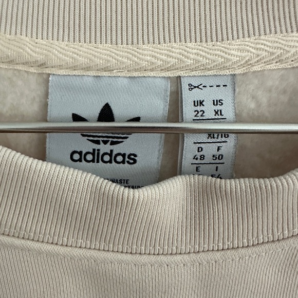 Adidas cropped crew neck - never worn - Picture 3 of 9